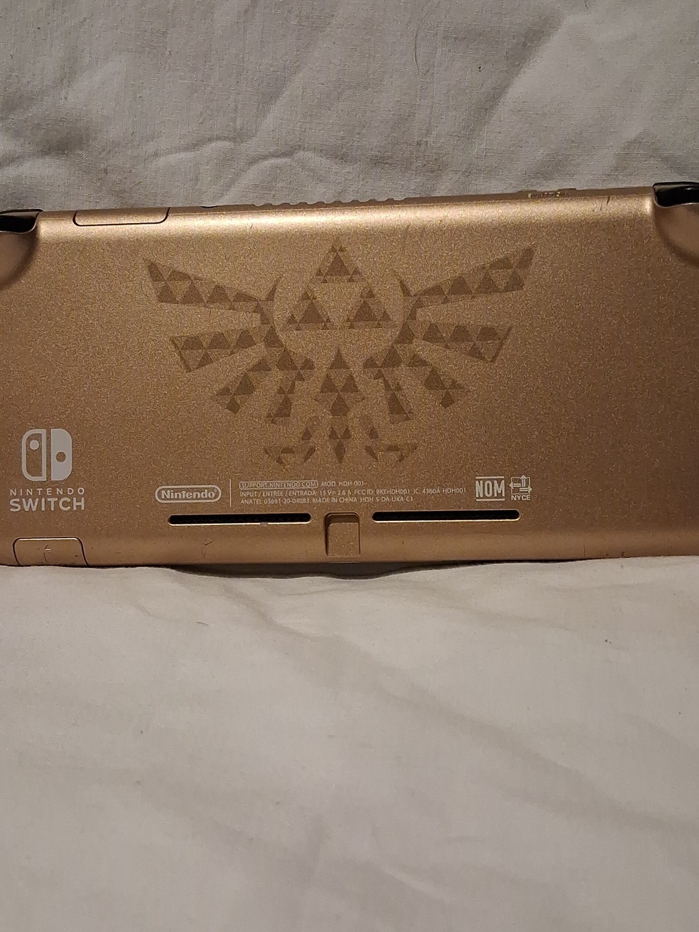 Nintendo Switch Lite - Picture 2 of 6